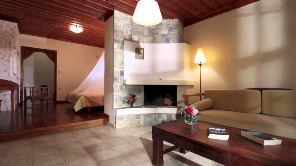 Palia Damouhari Hotel Damouchari Bagian luar foto