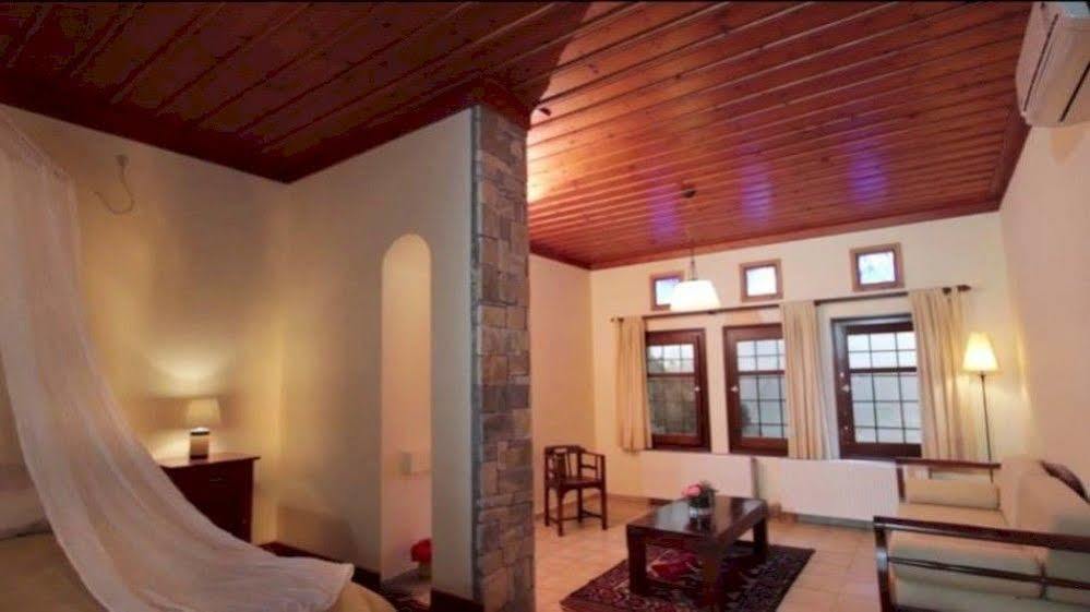 Palia Damouhari Hotel Damouchari Bagian luar foto